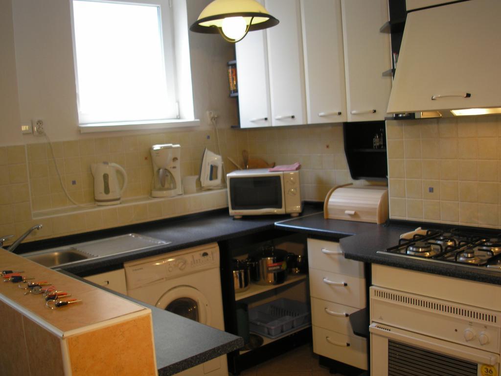 Vacation Apartment Up To 10 Братислава Номер фото