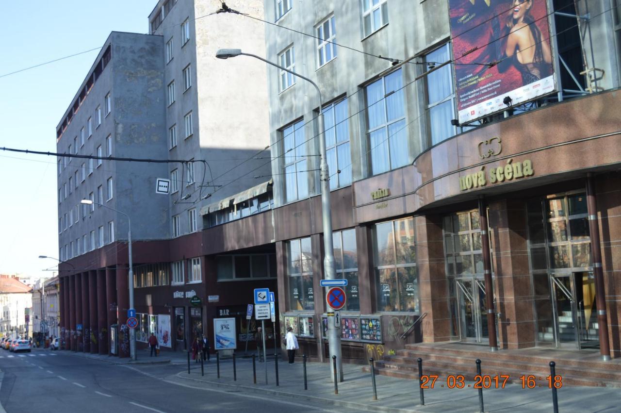 Vacation Apartment Up To 10 Братислава Экстерьер фото